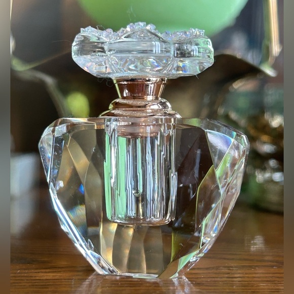 Oleg Cassini Crystal Sparkling Flower Perfume Bottle - Picture 8 of 13